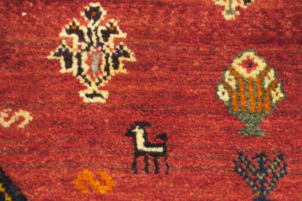 4'1'' x 6'7'' Persian Shiraz Rug