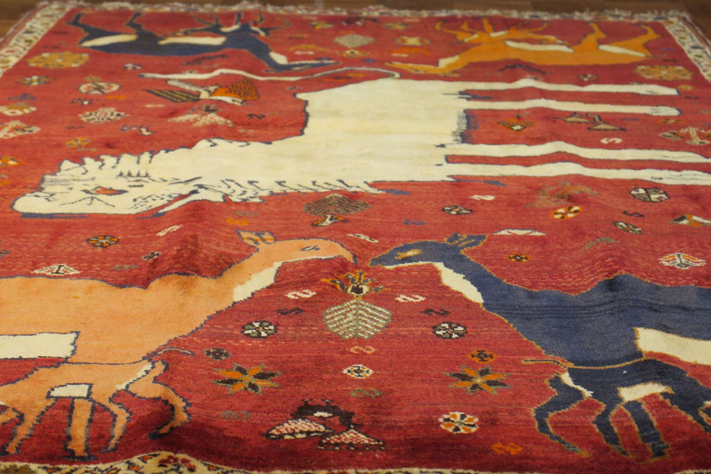 4'1'' x 6'7'' Persian Shiraz Rug