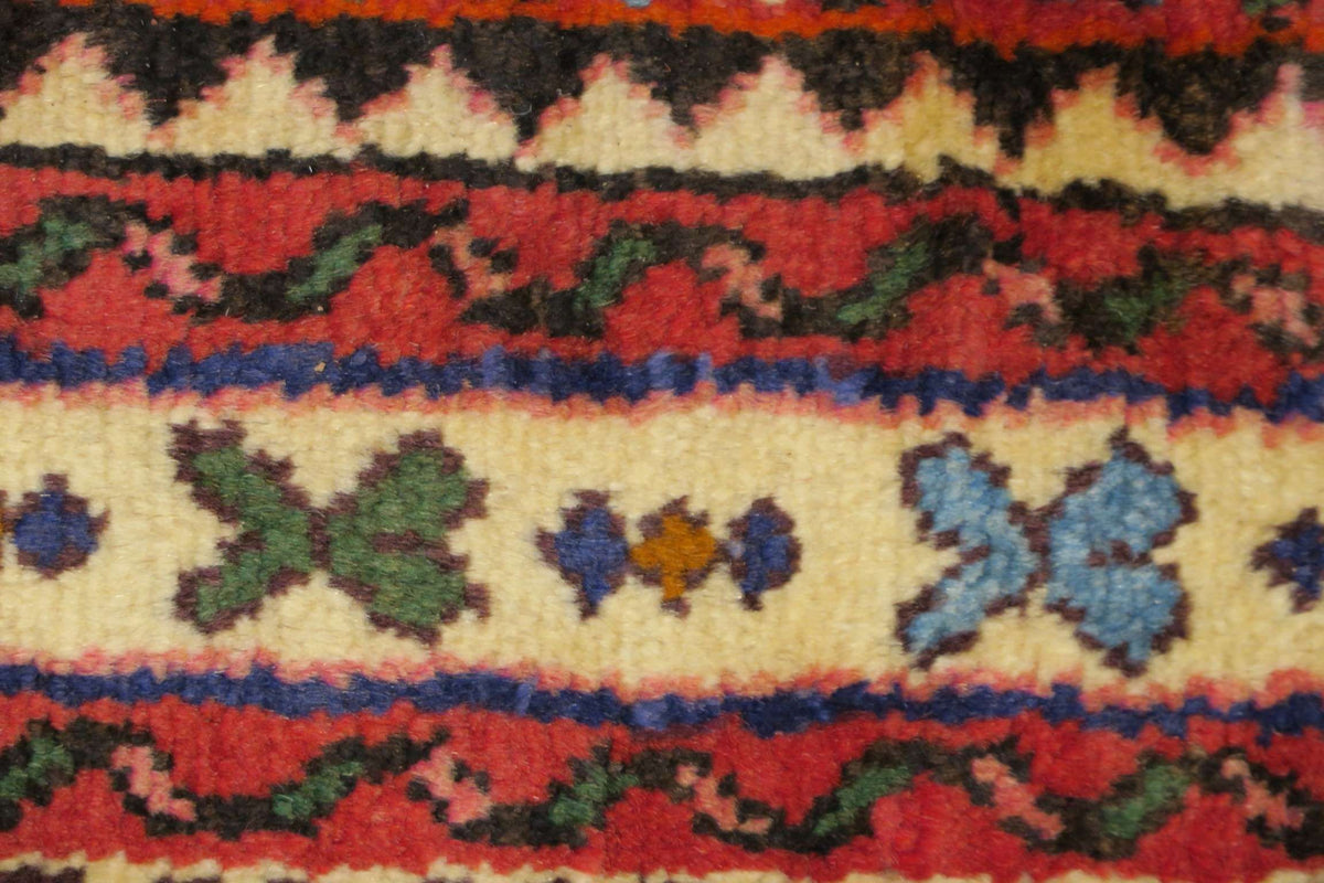 3'3'' x 4'9'' Persian Hamadan Rug