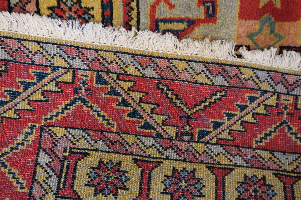 2'9'' x 5'3'' Persian Ardabil Rug