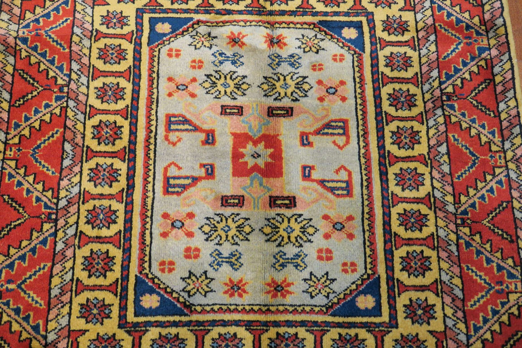 2'9'' x 5'3'' Persian Ardabil Rug