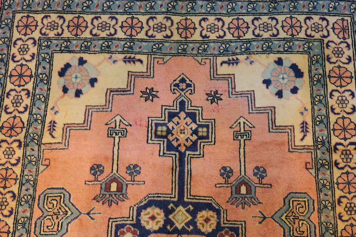 3'4'' x 4'10'' Persian Ardabil Rug