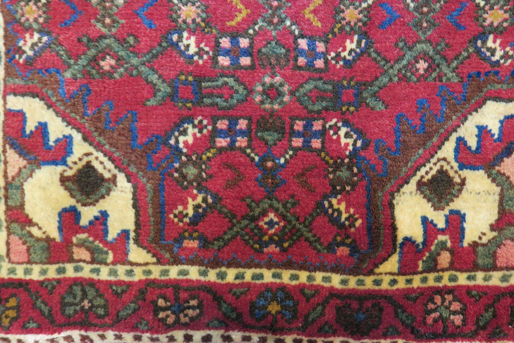 1'9'' x 6'3'' Persian Hamadan Rug