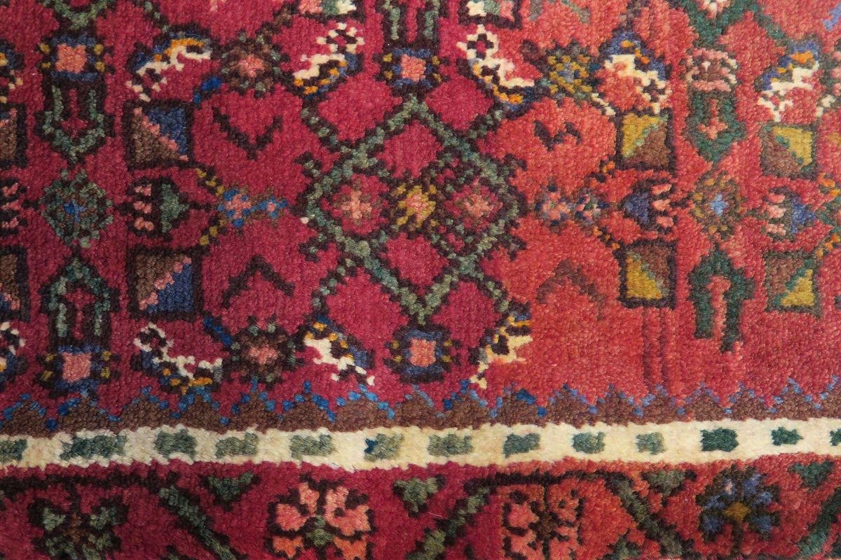 1'9'' x 6'3'' Persian Hamedan Rug