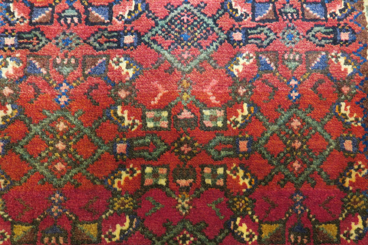 1'9'' x 6'3'' Persian Hamadan Rug