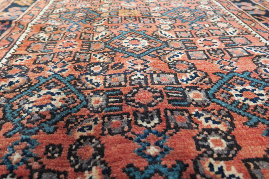 2'7'' x 11'1'' Persian Hamadan Rug
