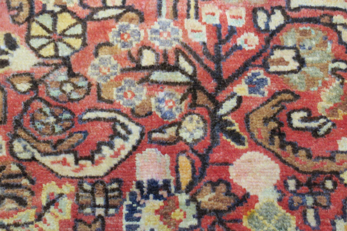4'5'' x 7'4'' Persian Hamadan Rug