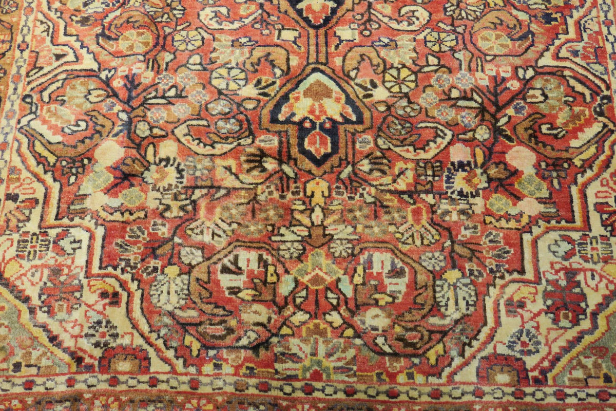 4'5'' x 7'4'' Persian Hamadan Rug