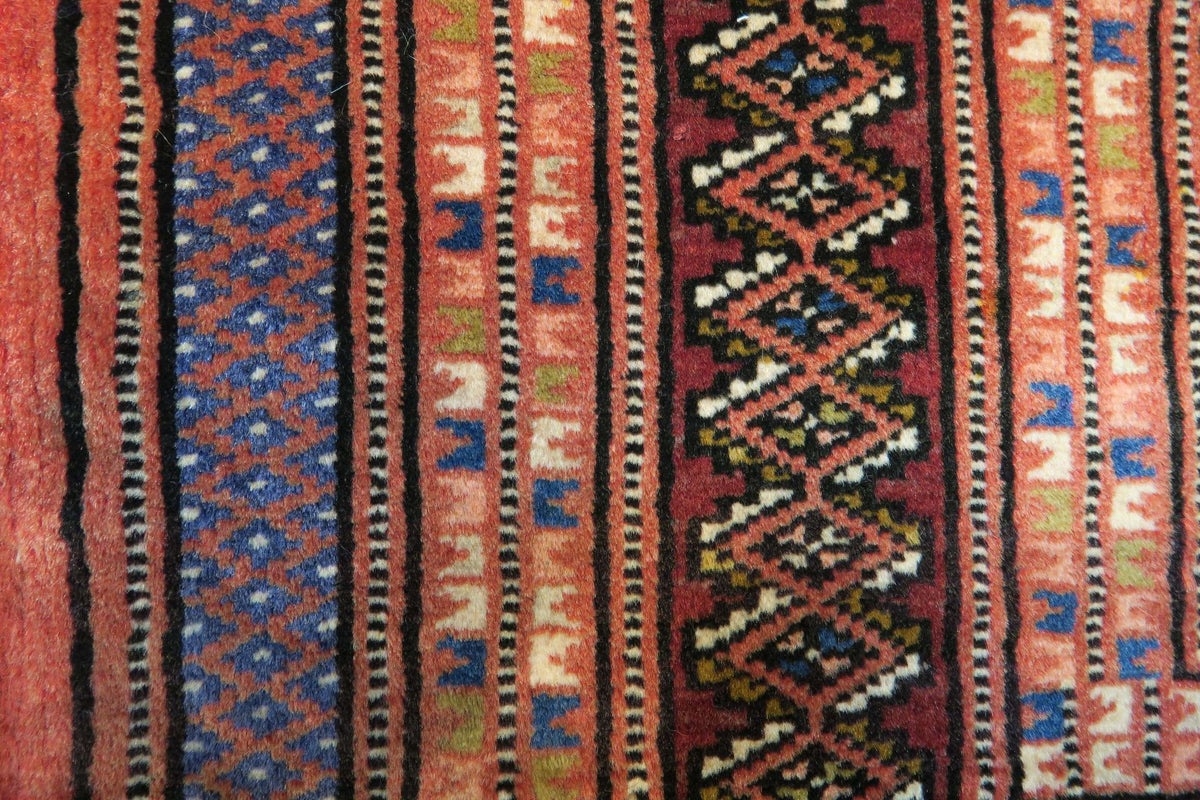 3'7'' x 2'0'' Persian Turkeman Rug