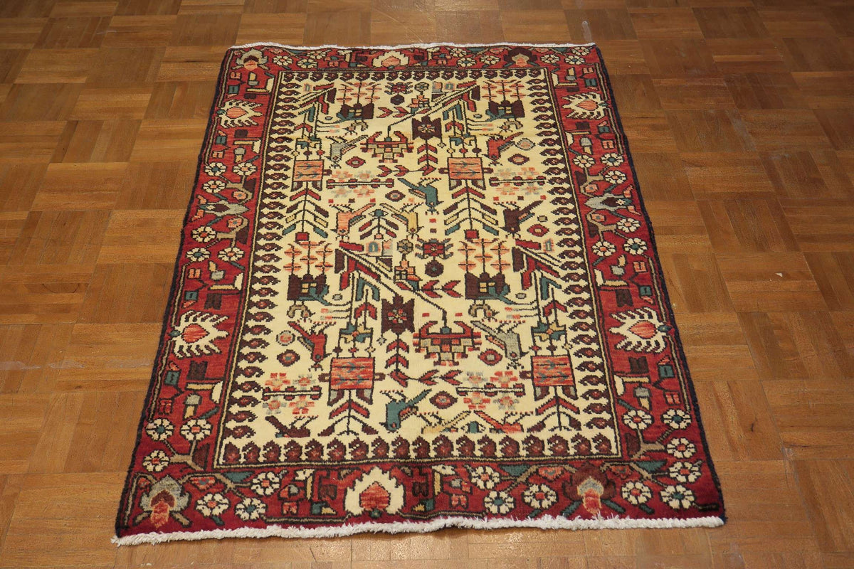 2'7'' x 4'3'' Persian Hamadan Rug
