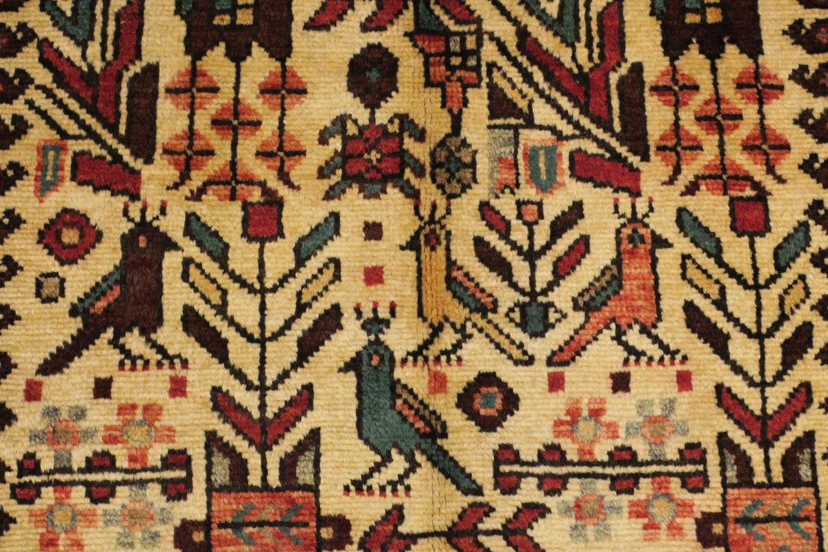 2'7'' x 4'3'' Persian Hamadan Rug