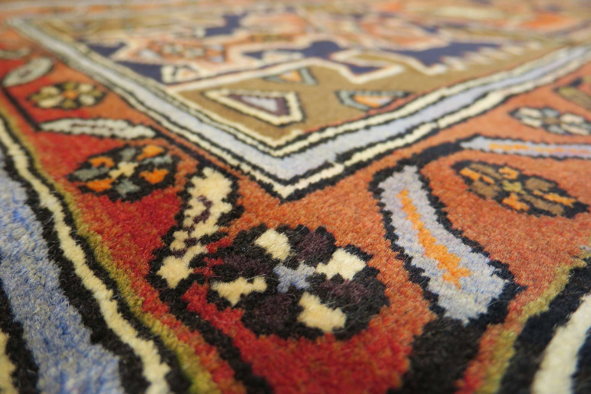 2'4'' x 4'5'' Persian Hamadan Rug