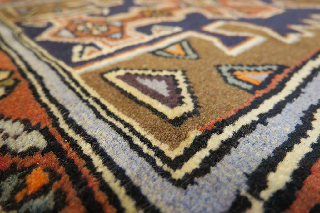 2'4'' x 4'5'' Persian Hamadan Rug