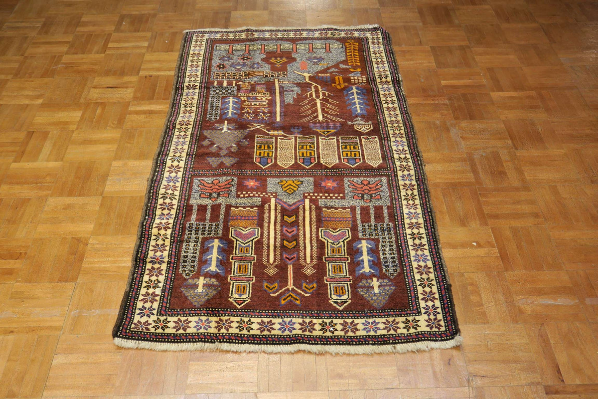 2'5'' x 4'6'' Persian Baluch Rug