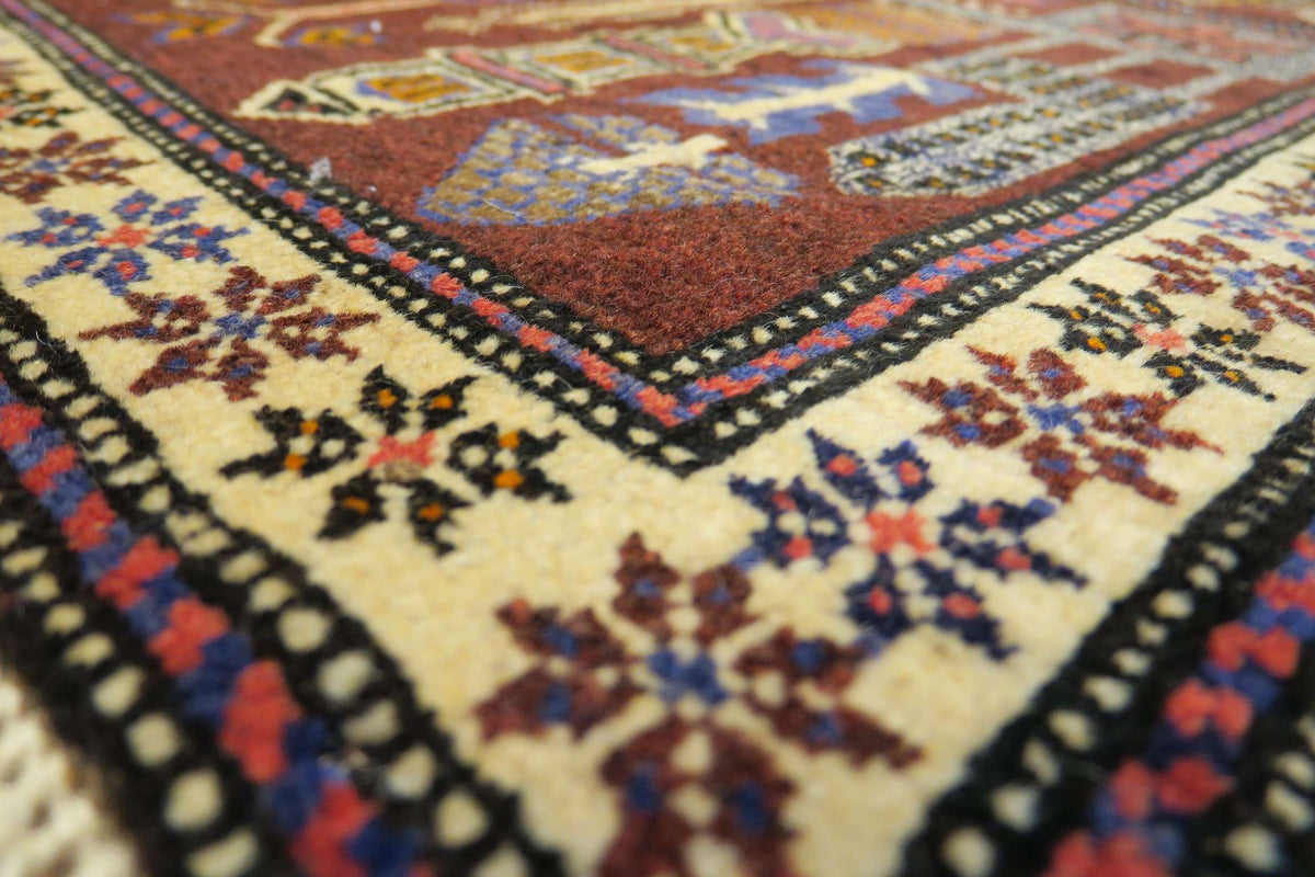 2'5'' x 4'6'' Persian Baluch Rug