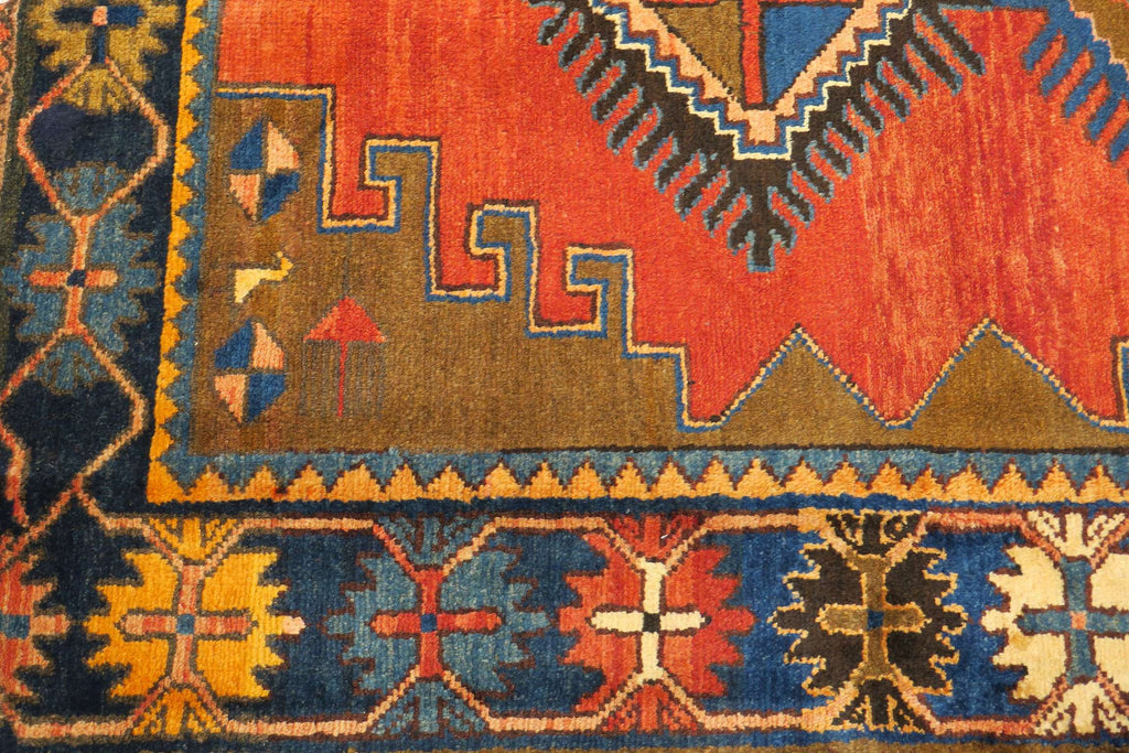 3'4'' x 6'6'' Persian Bakhtiar Rug