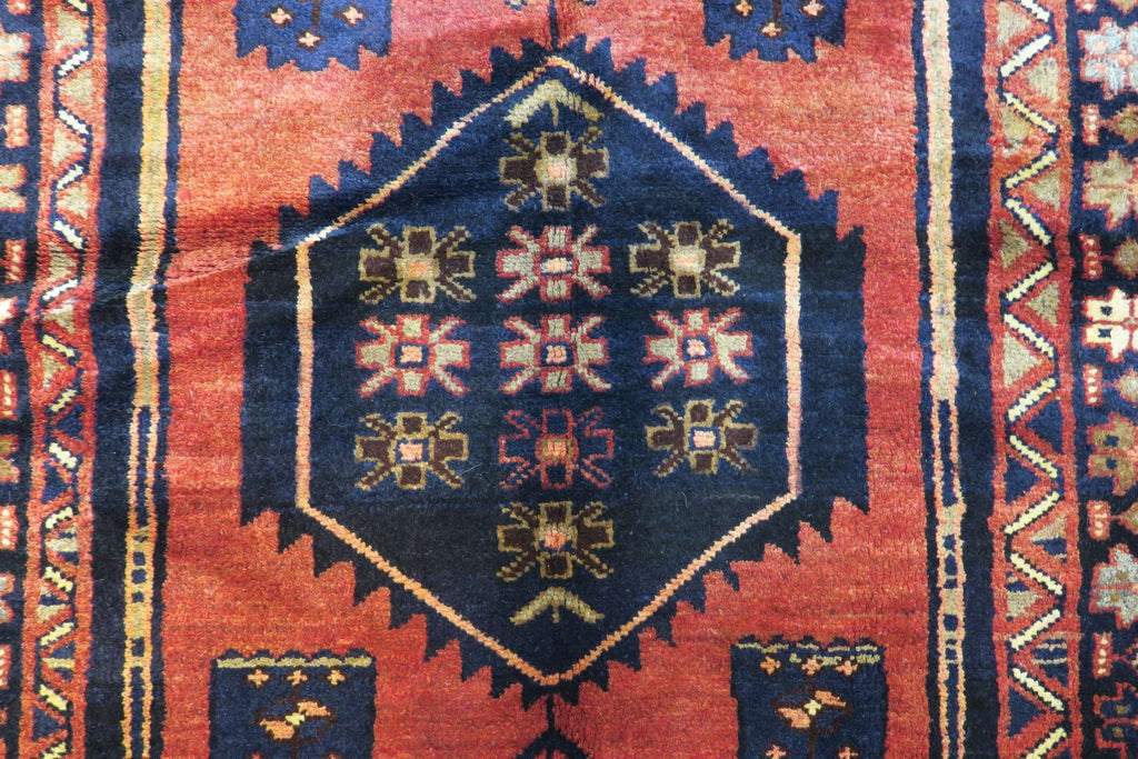 2'8'' x 9'7'' Persian Hamadan Rug