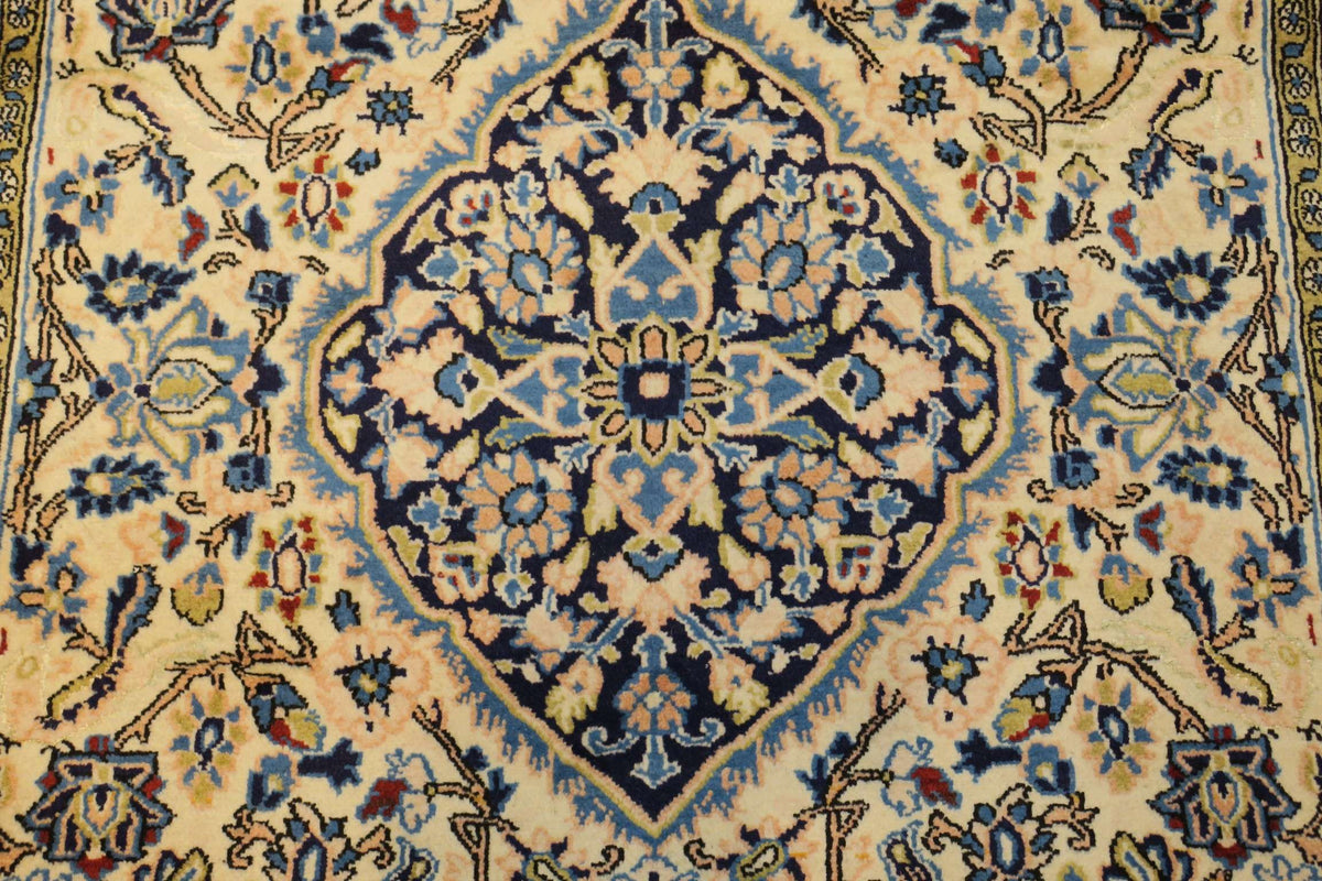 3'4'' x 5'1'' Persian Qoumsheh Rug