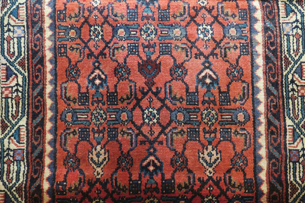 2'9'' x 9'7'' Persian Hamadan Rug