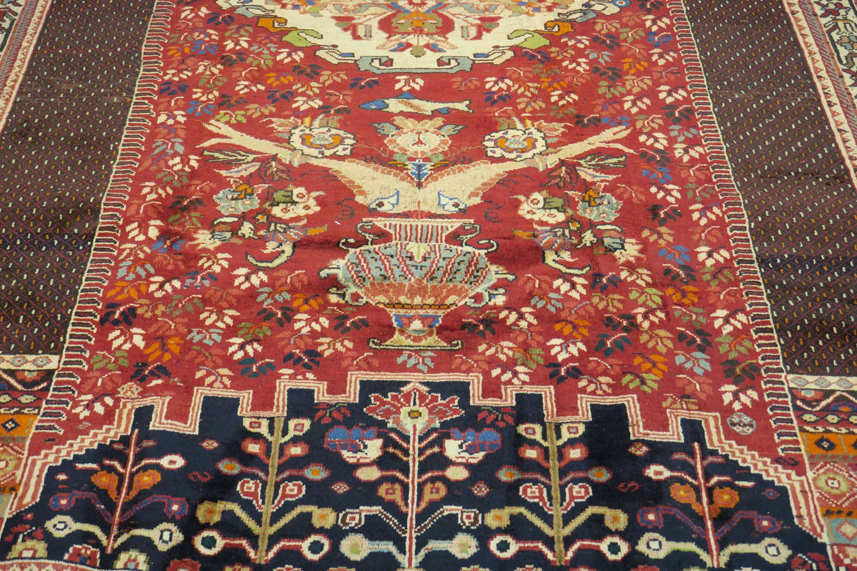 5'6'' x 8'9'' Persian Shiraz Rug