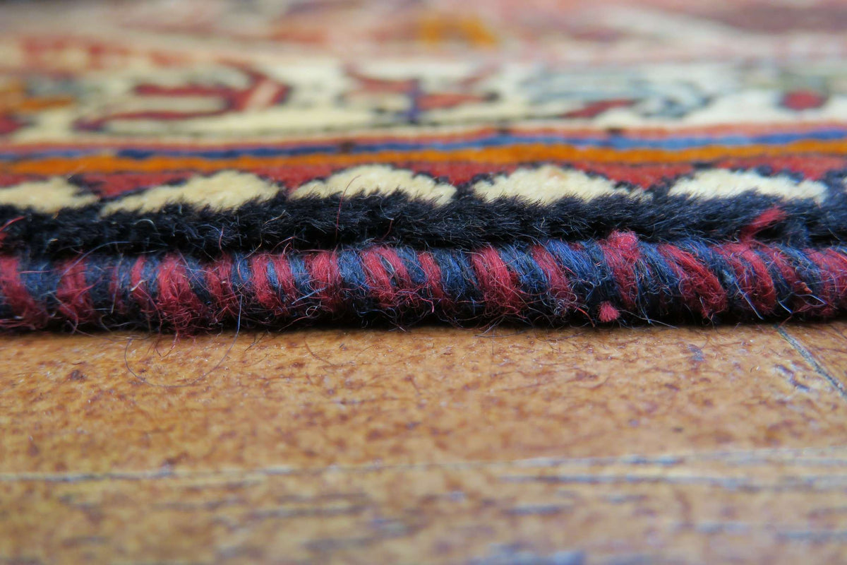 5'6'' x 8'9'' Persian Shiraz Rug