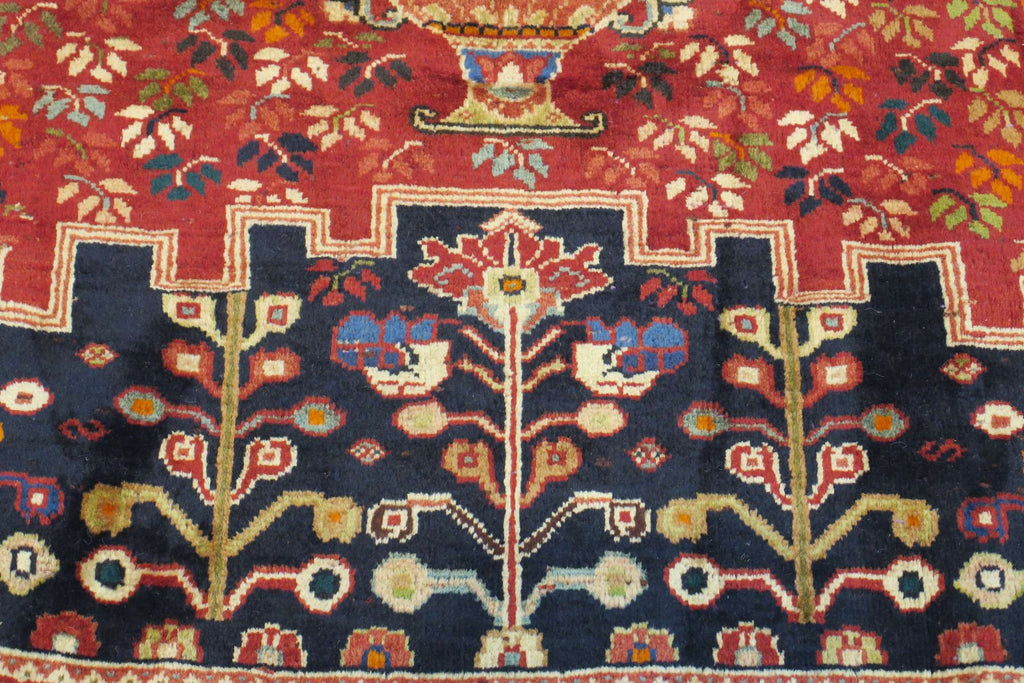 5'6'' x 8'9'' Persian Shiraz Rug