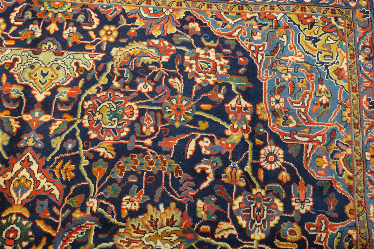 6'9'' x 10'5'' Persian Sarouk Rug