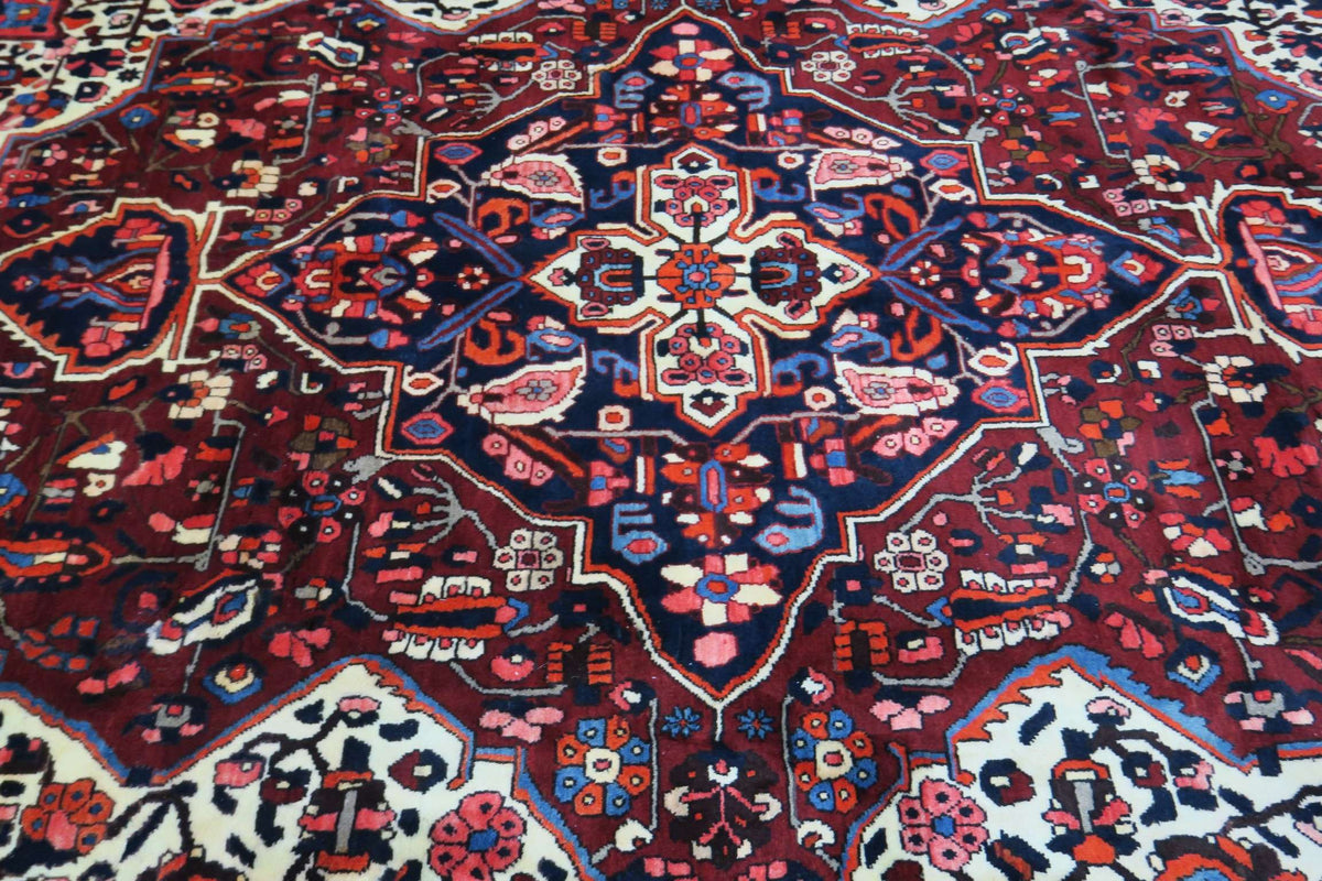 7'2'' x 10'1'' Persian Bakhtiar Rug