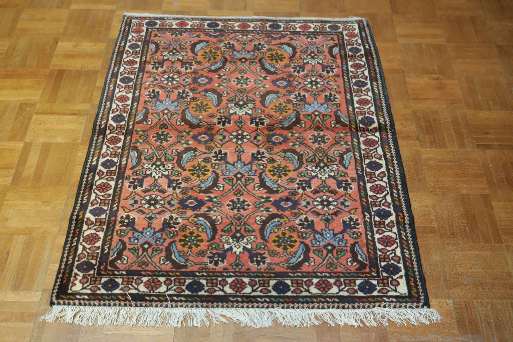 2'7'' x 3'5'' Persian Hamadan Rug