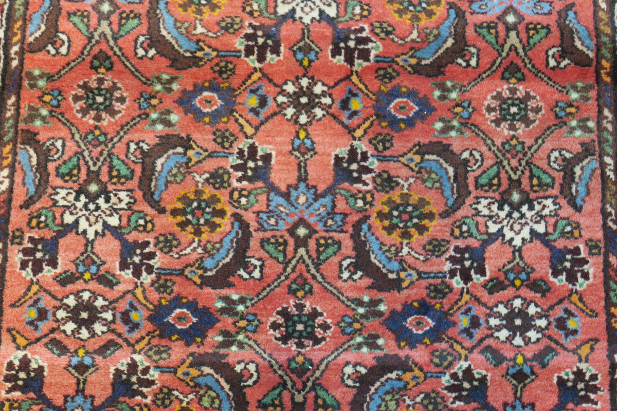 2'7'' x 3'5'' Persian Hamadan Rug