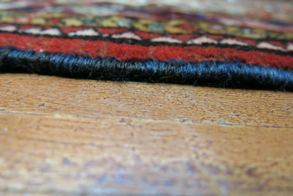 5'1'' x 6'8'' Persian Hamadan Rug