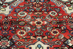 5'1'' x 6'8'' Persian Hamadan Rug