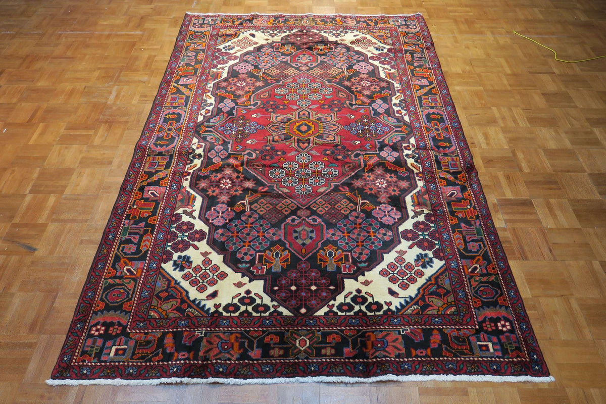 5'2'' x 7'6'' Persian Hamadan Rug