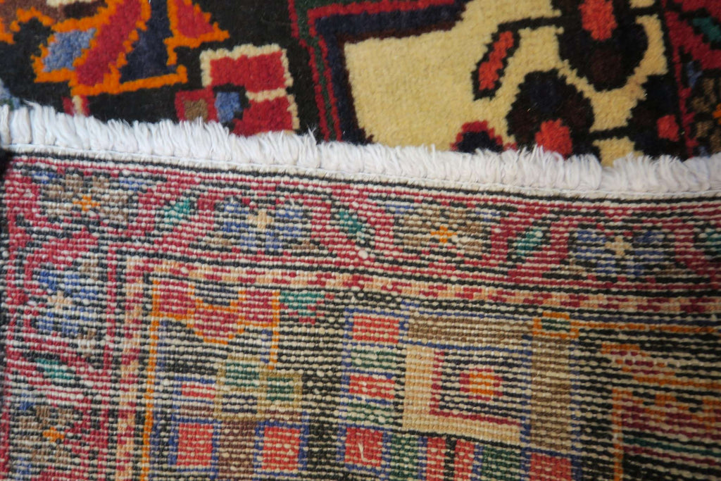 5'2'' x 7'6'' Persian Hamadan Rug