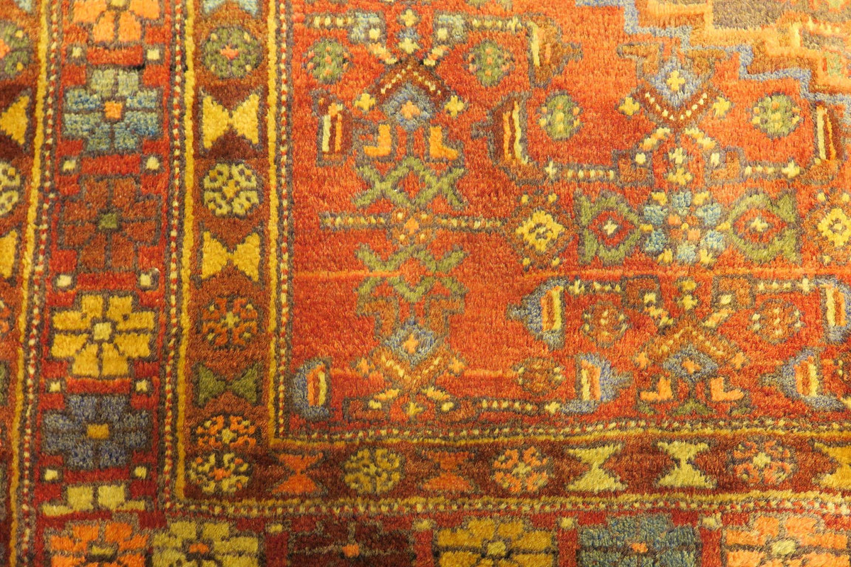4'2'' x 6'5'' Persian Zanjan Rug