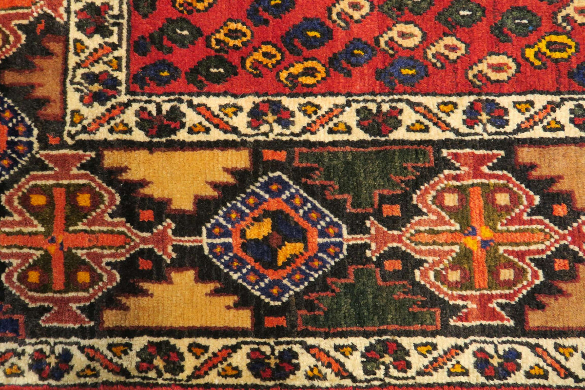 4'10'' x 6'9'' Persian Sirjan Rug