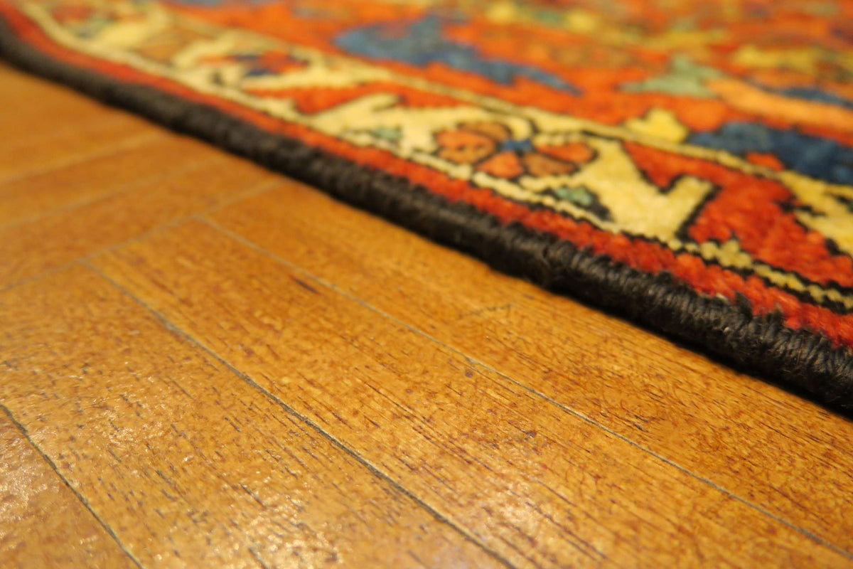 4'8'' x 6'8'' Persian Bakhtiar Rug