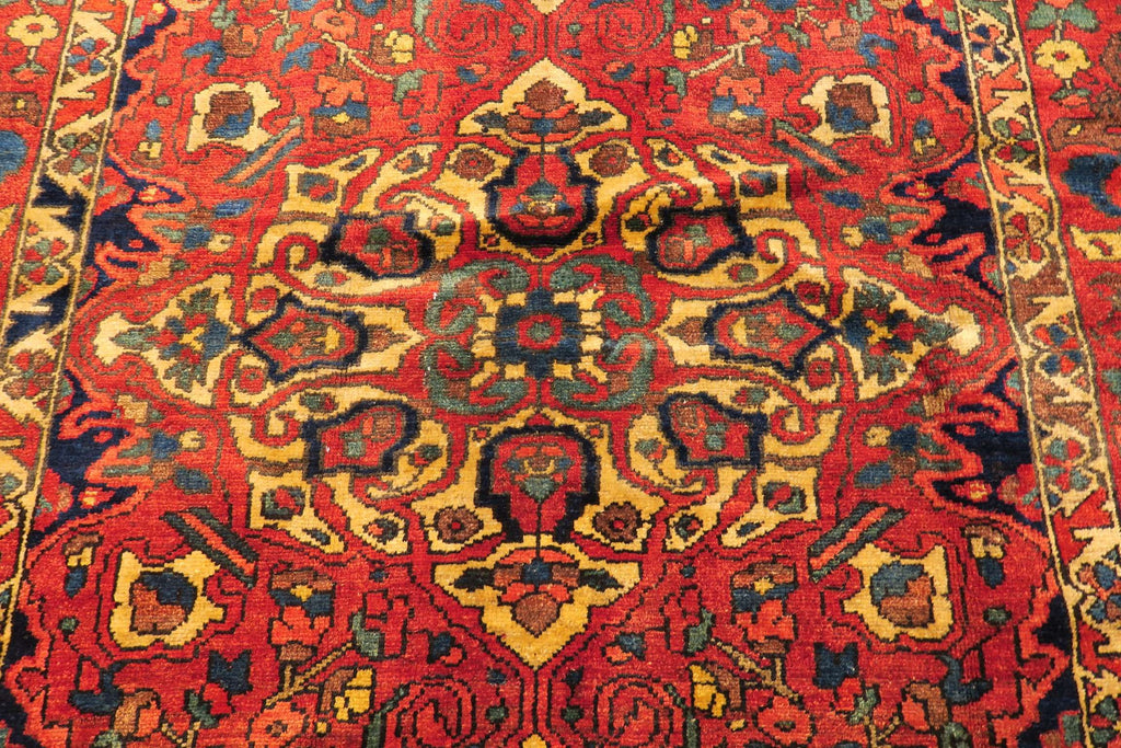 4'8'' x 6'8'' Persian Bakhtiar Rug