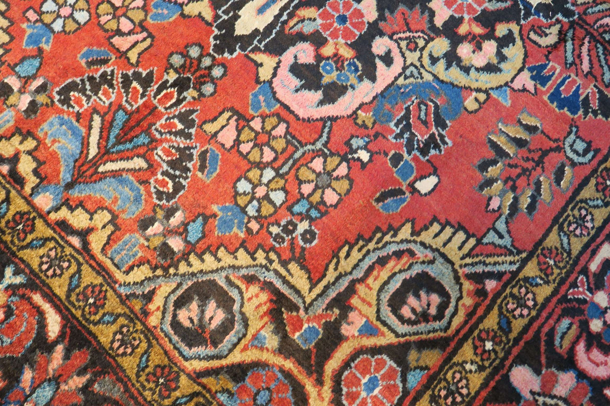 5'3'' x 7'1'' Persian Hamadan Rug