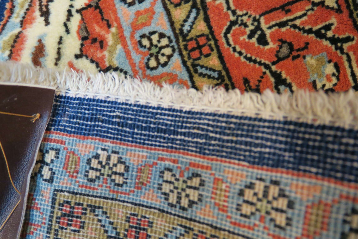 4'3'' x 6'2'' Persian Jozan Rug
