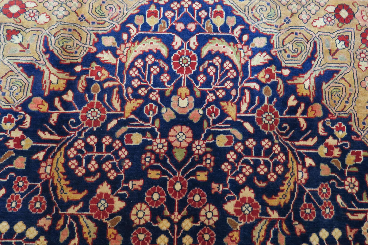 4'3'' x 6'8'' Persian Jozan Rug