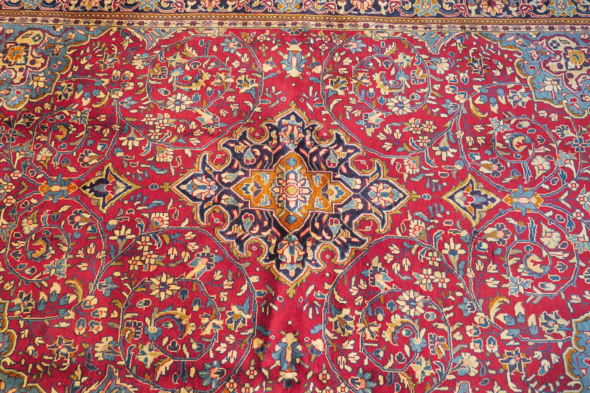 4'5'' x 6'10'' Persian Sarouk Rug
