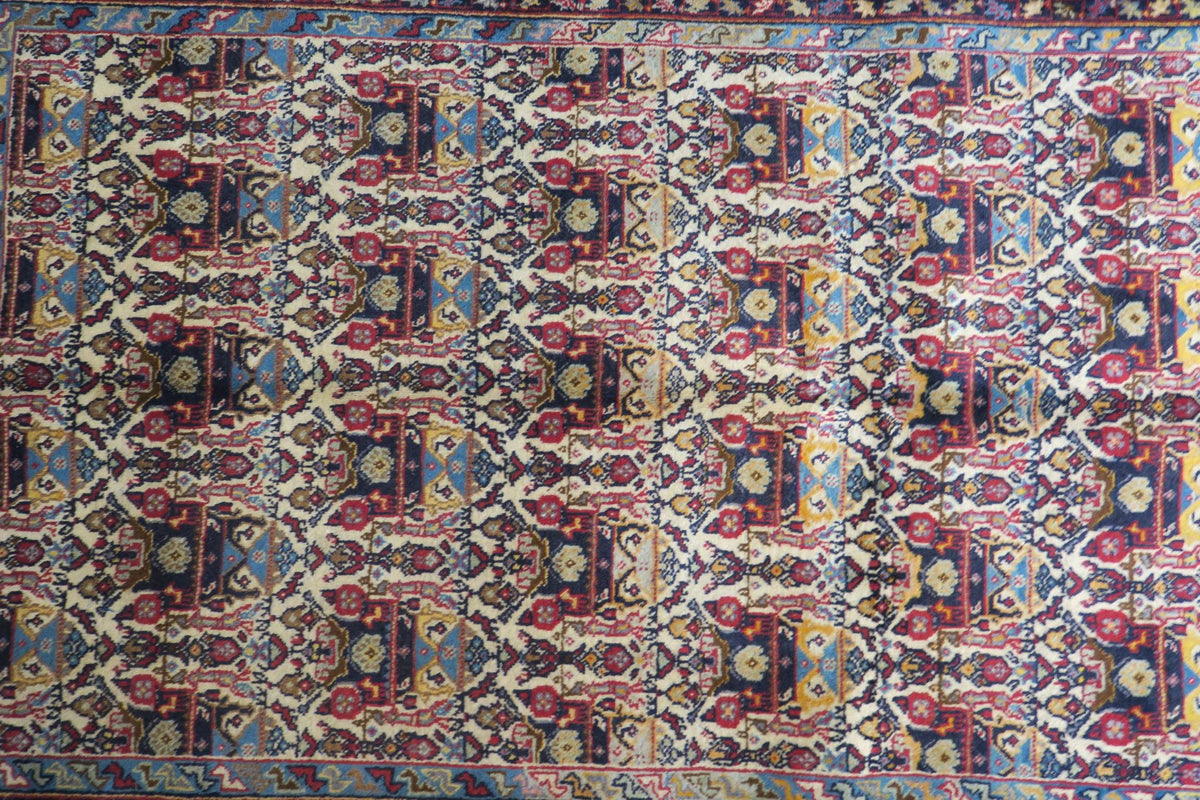 3'1'' x 4'9'' Persian Abadeh Rug