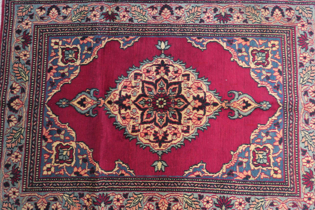 3'4'' x 4'8'' Persian Moud Rug