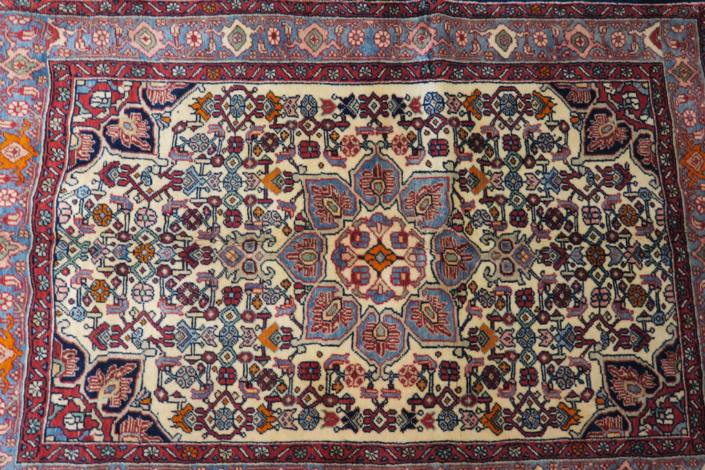 3'3'' x 4'9'' Persian Zanjan Rug