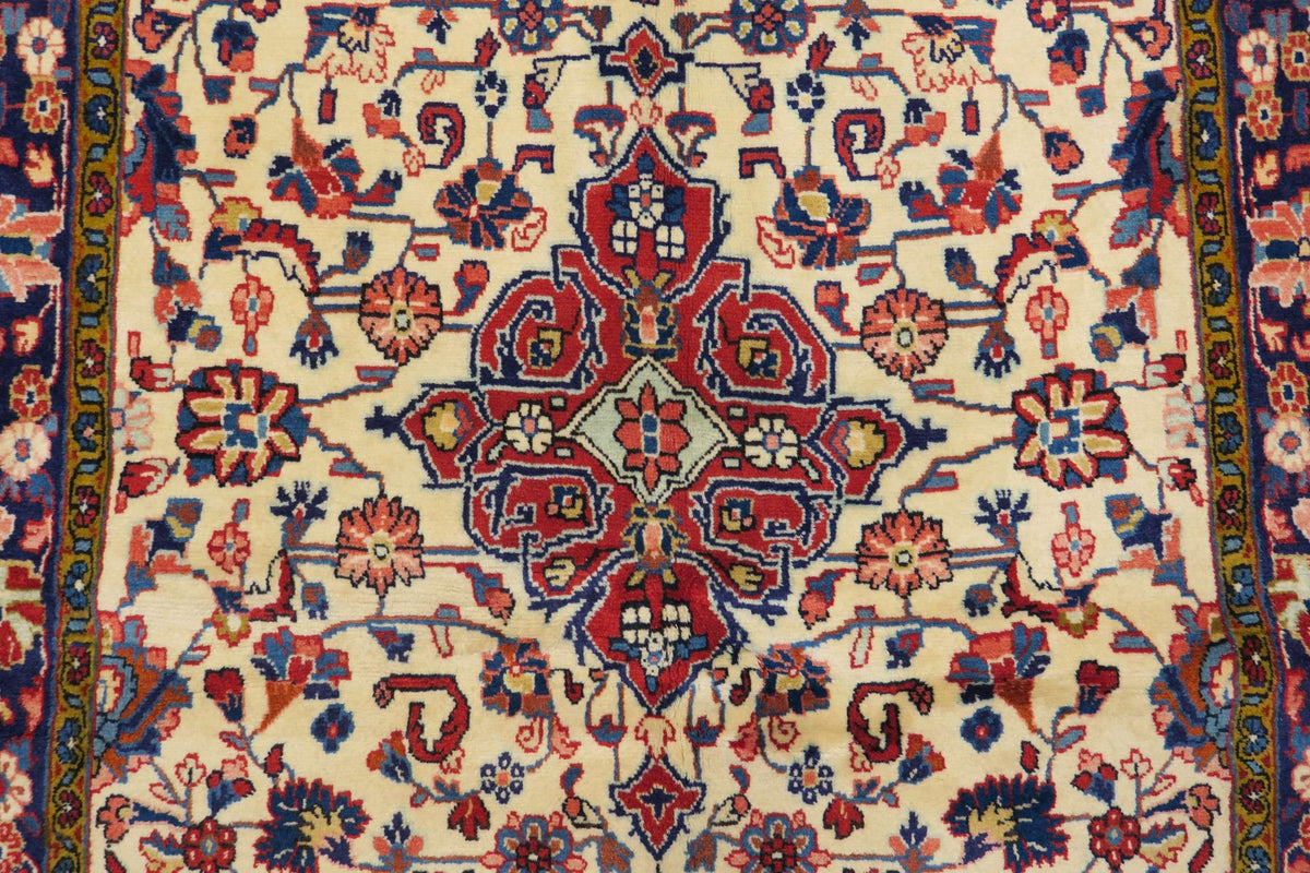 3'5'' x 5'3'' Persian Sarouk Rug