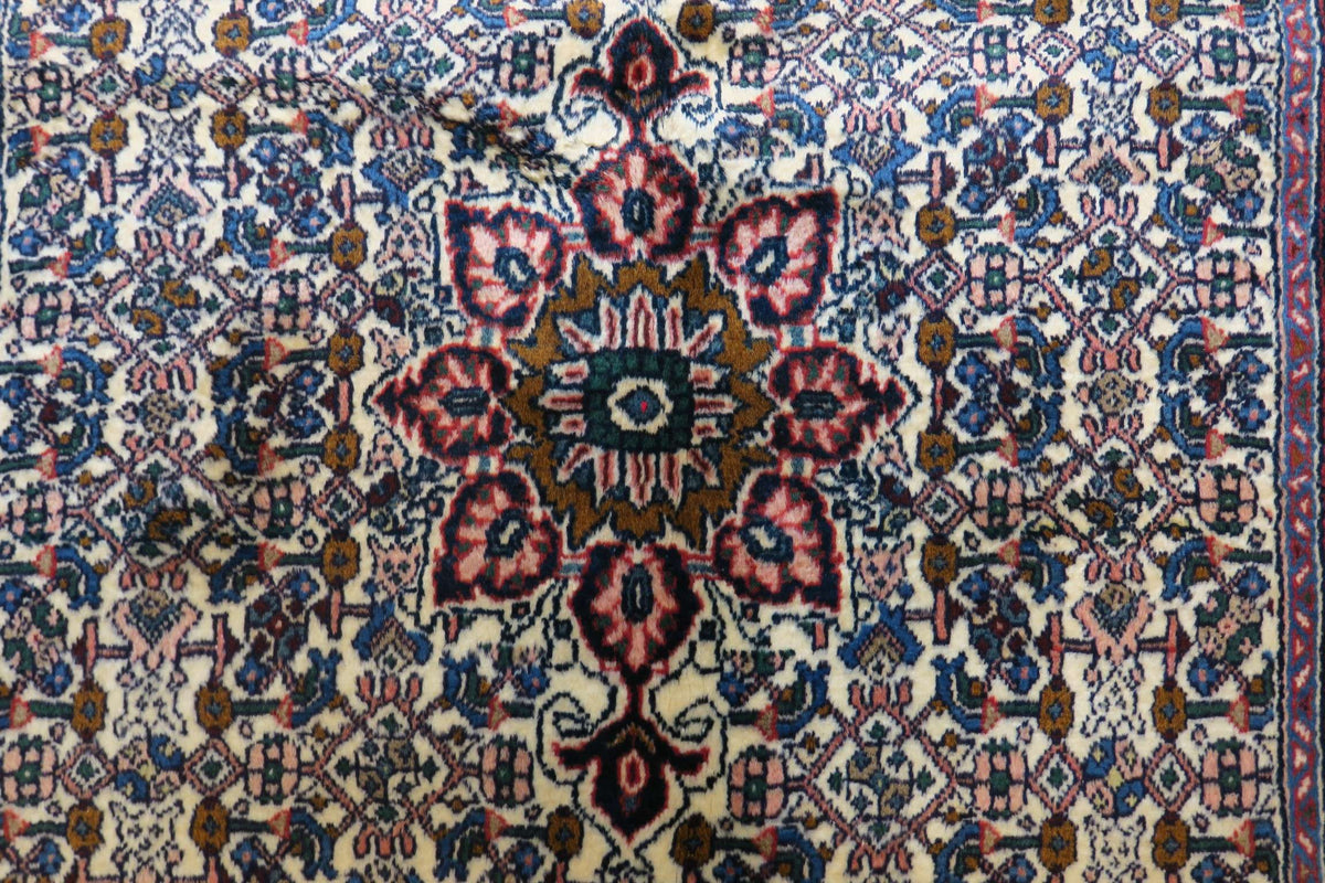 3'4'' x 4'9'' Persian Zanjan Rug