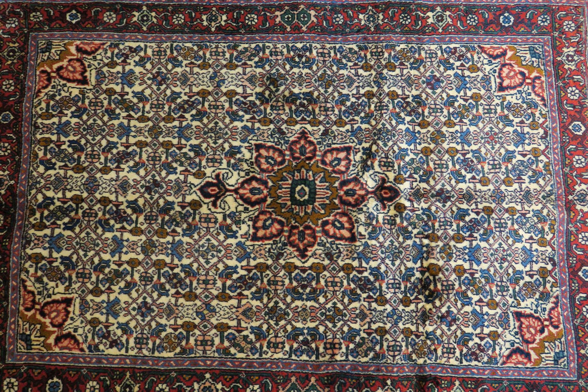 3'4'' x 4'9'' Persian Zanjan Rug