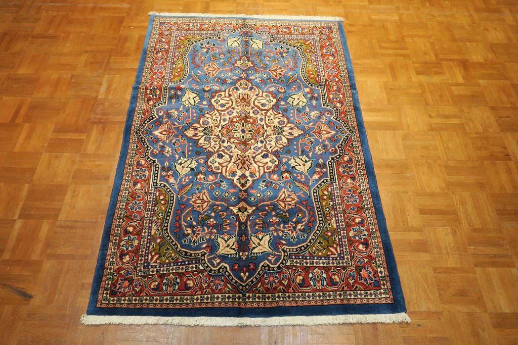 3'5'' x 5'1'' Persian Sarouk Rug