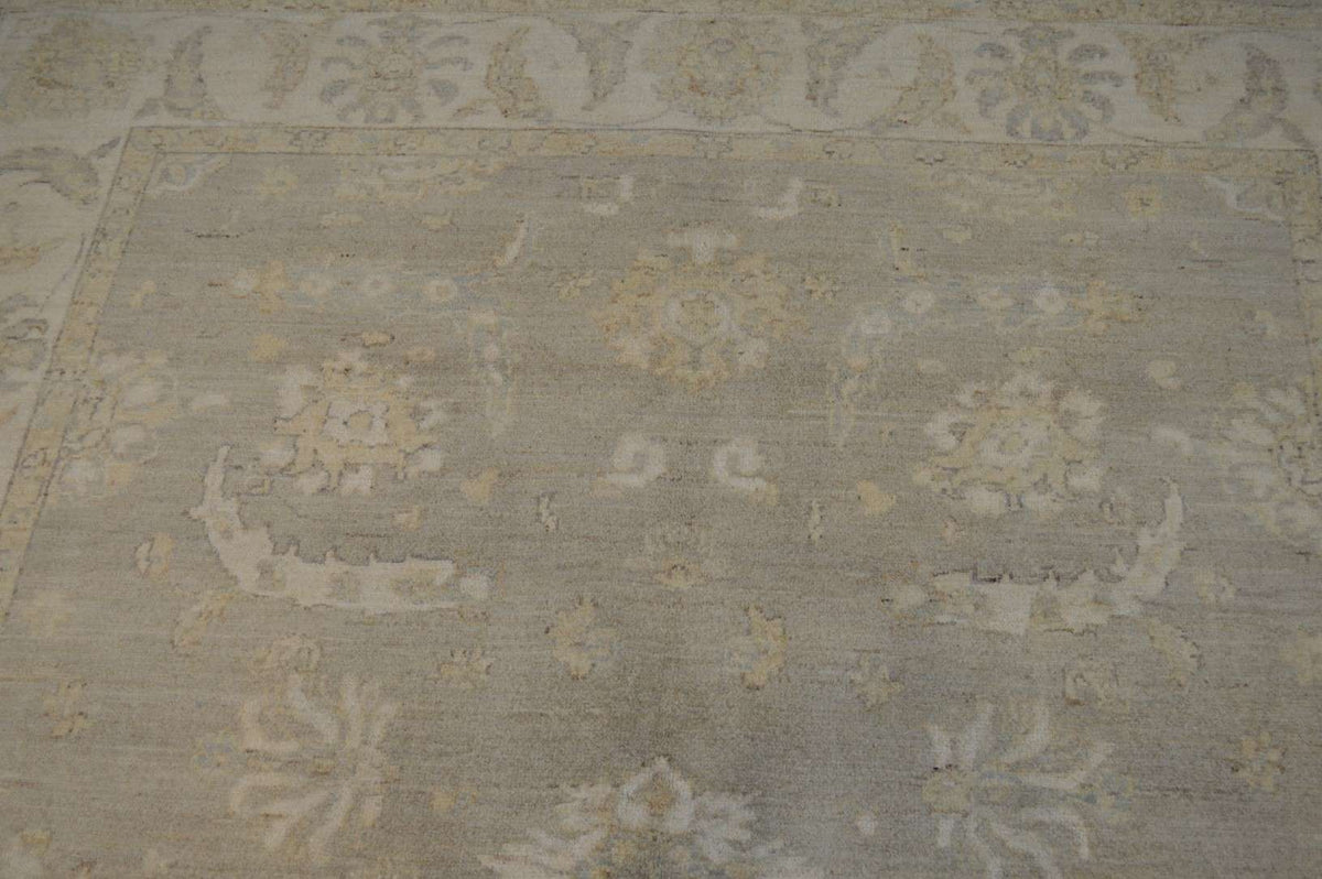 6' 0" x 8' 8" Pakistan Peshawar Rug image 6